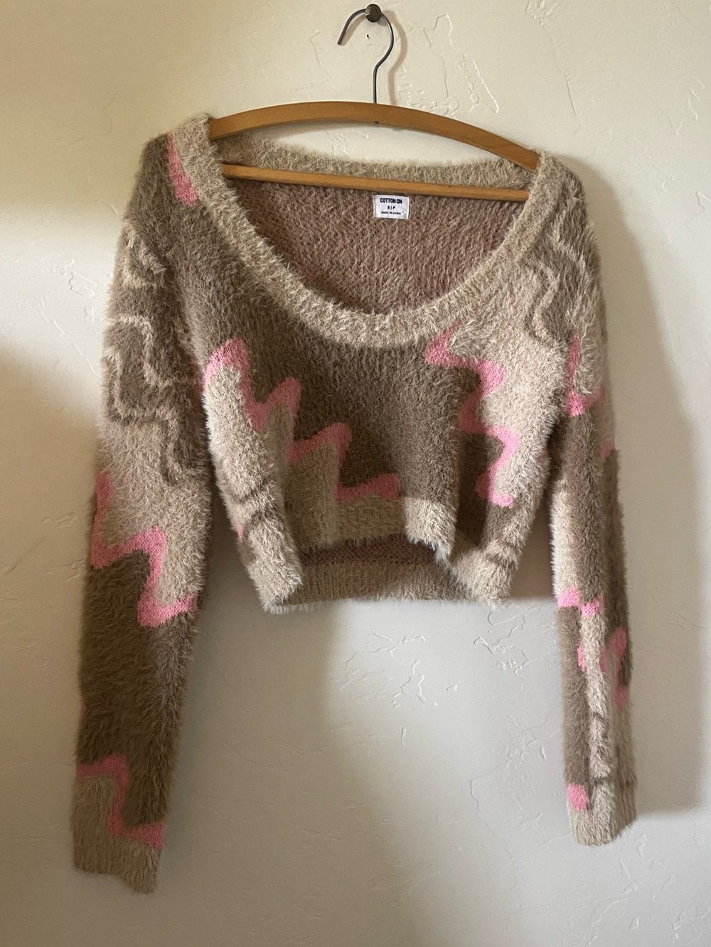 Cotton On Cropped Scoop Sweater in Beige and Pink